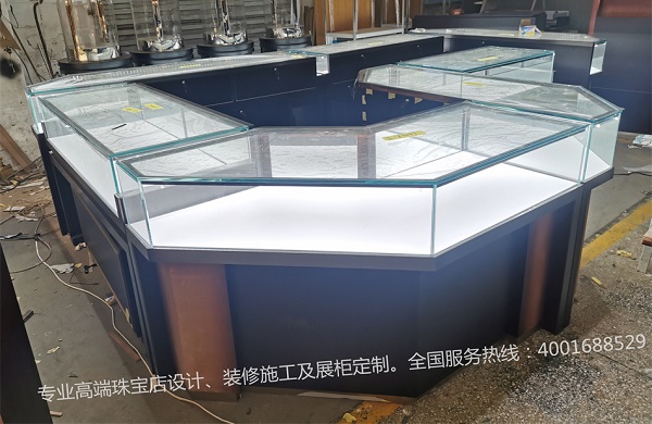 汕尾新艺珠宝90平方珠宝店